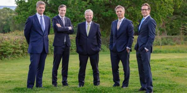 VON GREYERZ offers over 25 years of unparalleled expertise in gold ownership.